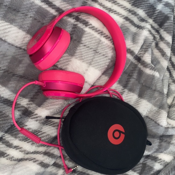 Hot Pink Beat Wired Headphones - Picture 1 of 6